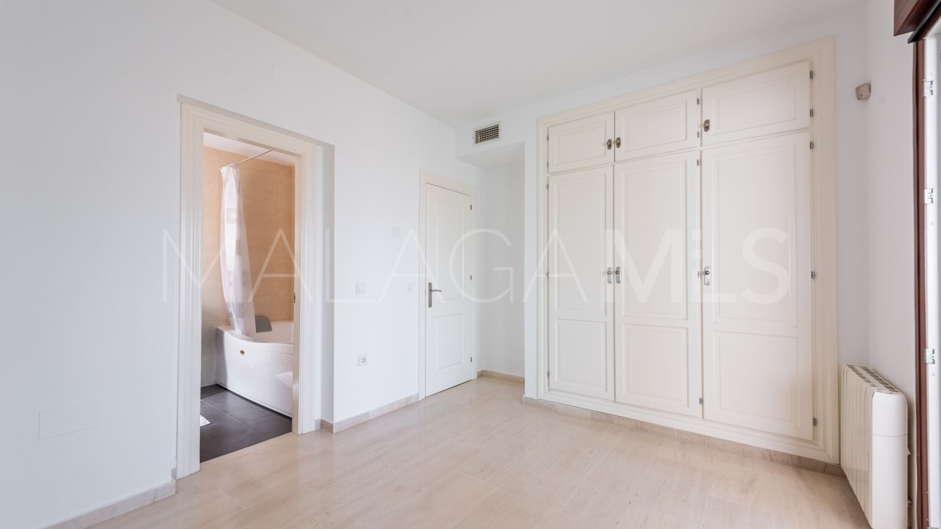 Villa for sale in Cerros del Aguila