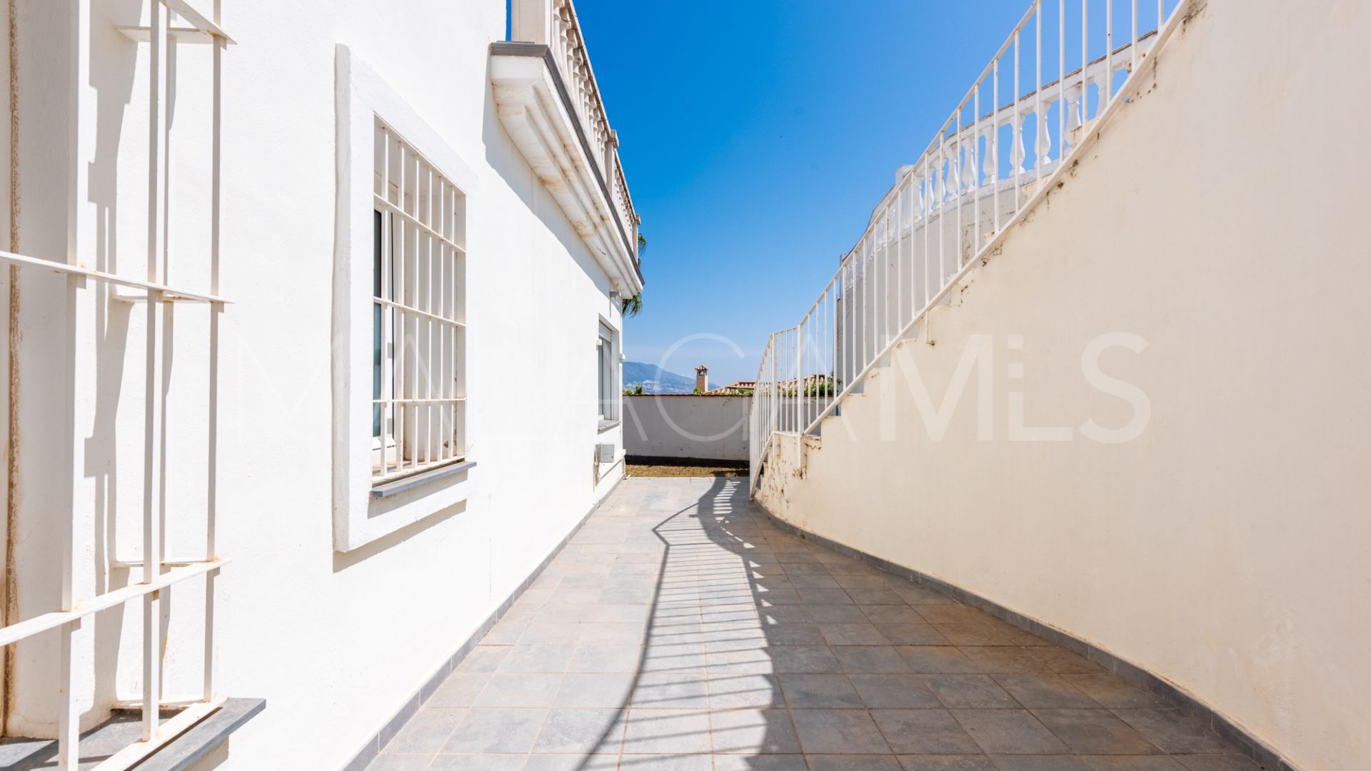 Villa for sale in Cerros del Aguila