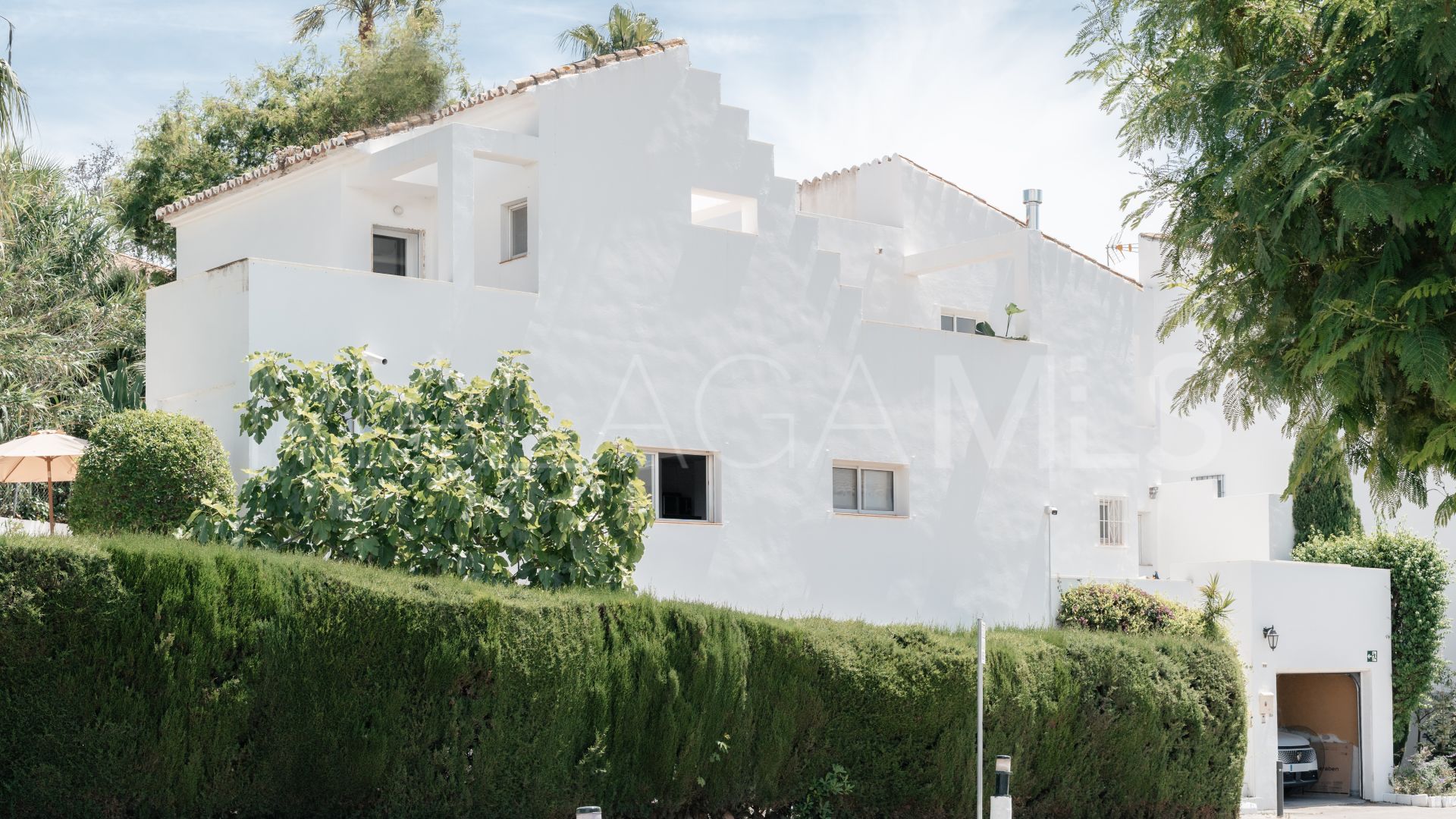 Buy pareado in Señorío de Cortés