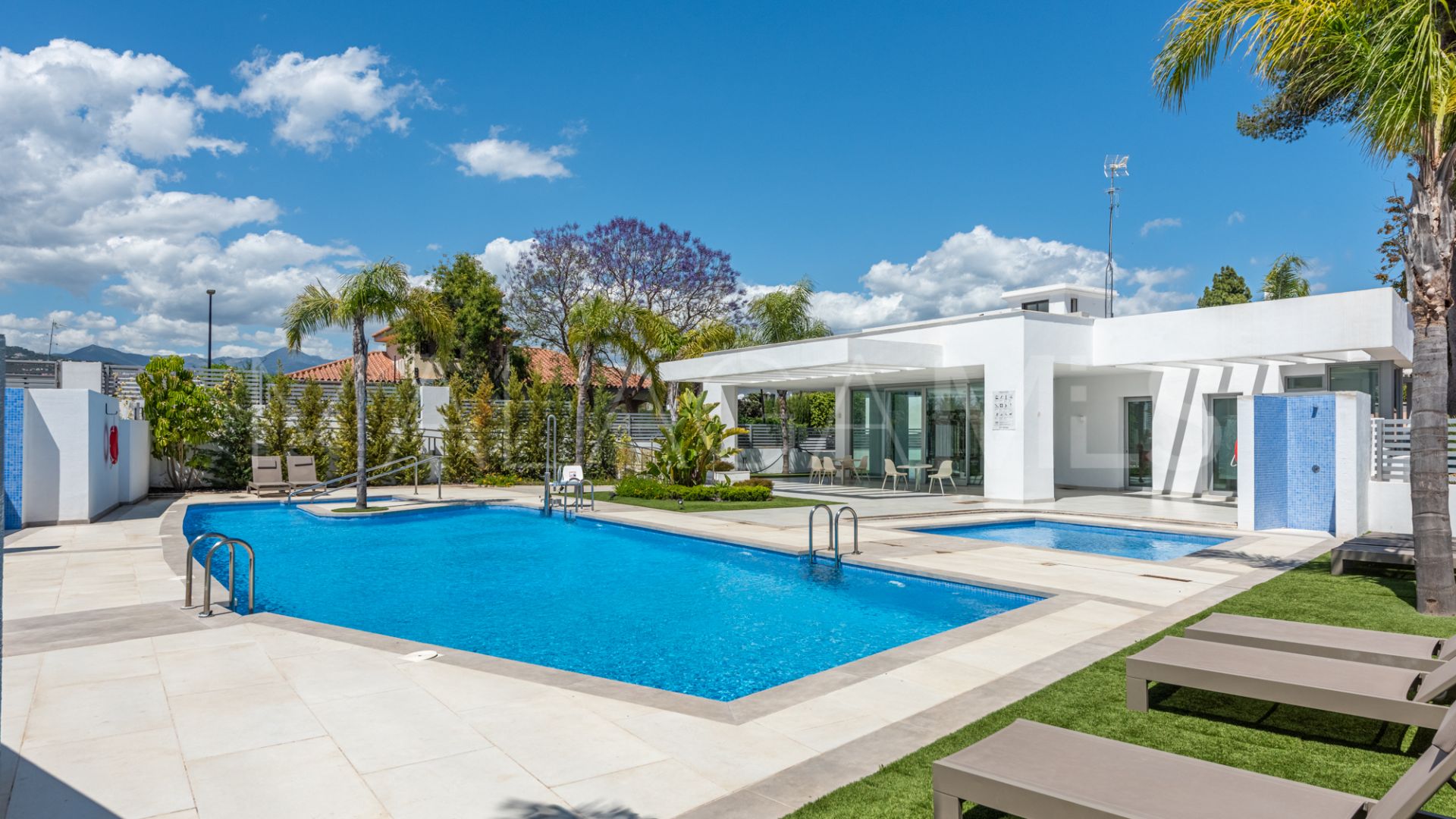 Doppelhaushälfte for sale in San Pedro de Alcantara