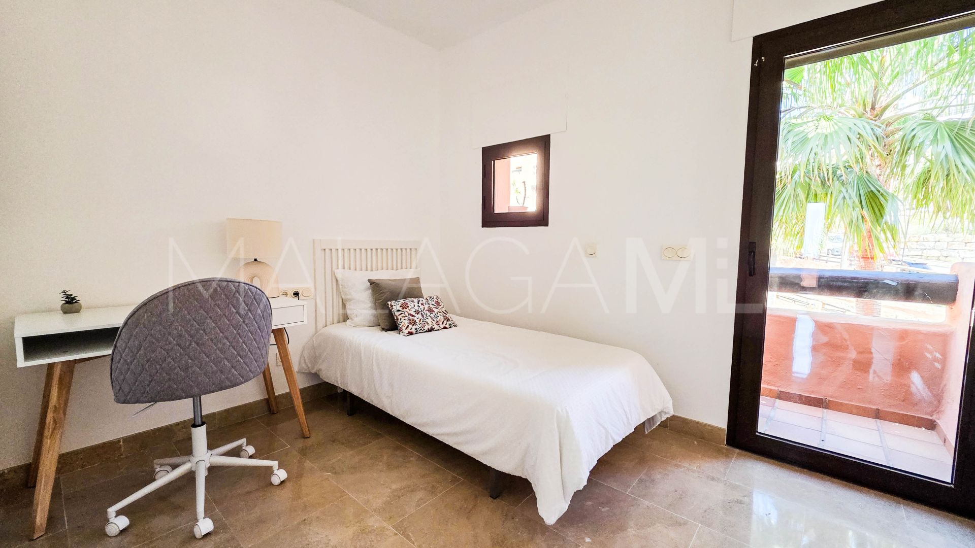 Appartement terrasse for sale in La Duquesa