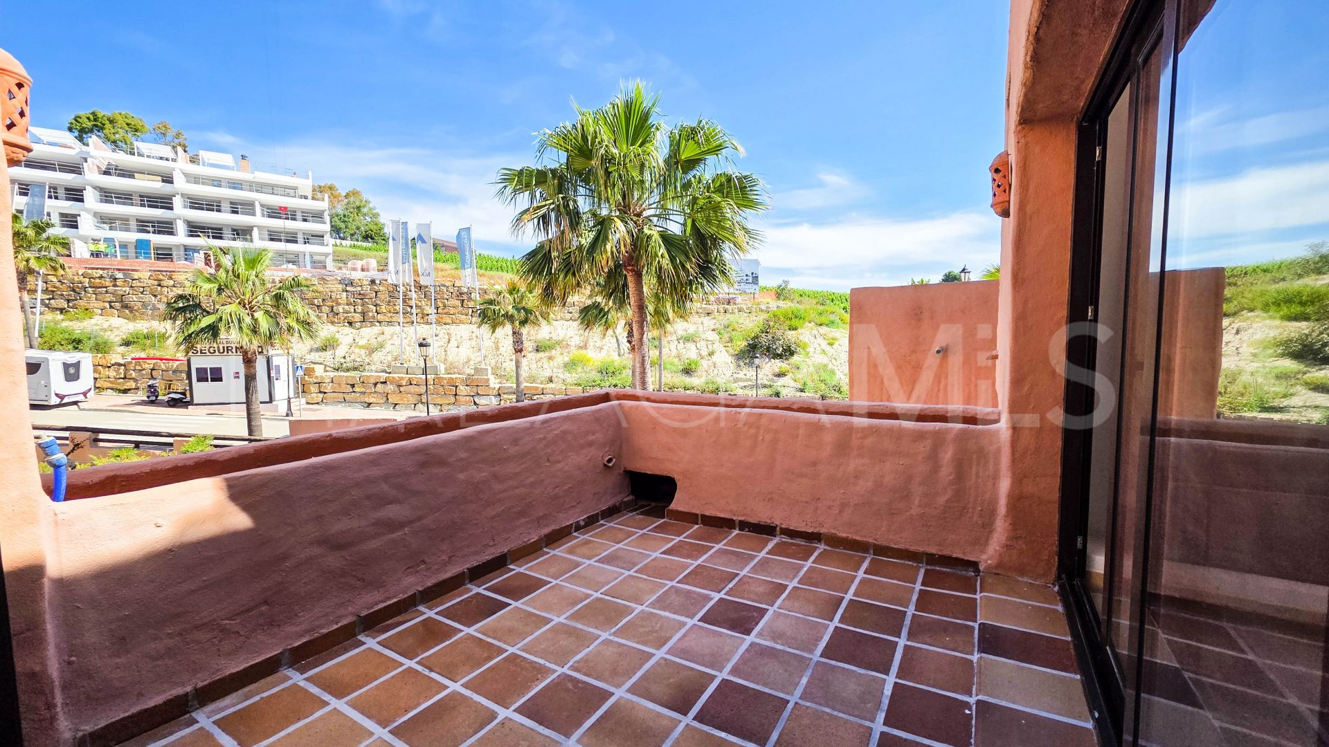 Appartement terrasse for sale in La Duquesa