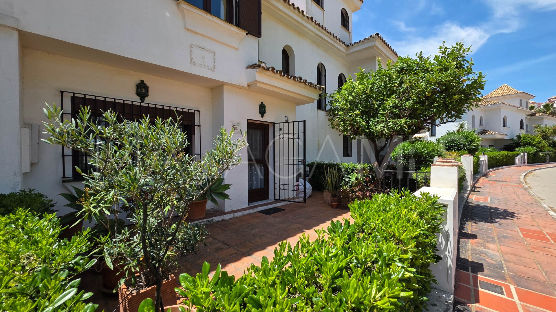 Radhus for sale in La Duquesa