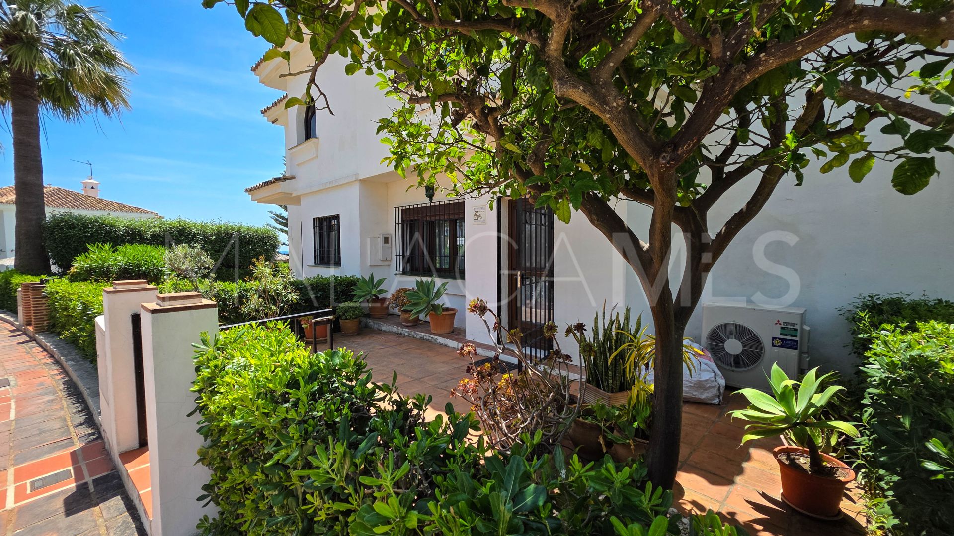Radhus for sale in La Duquesa