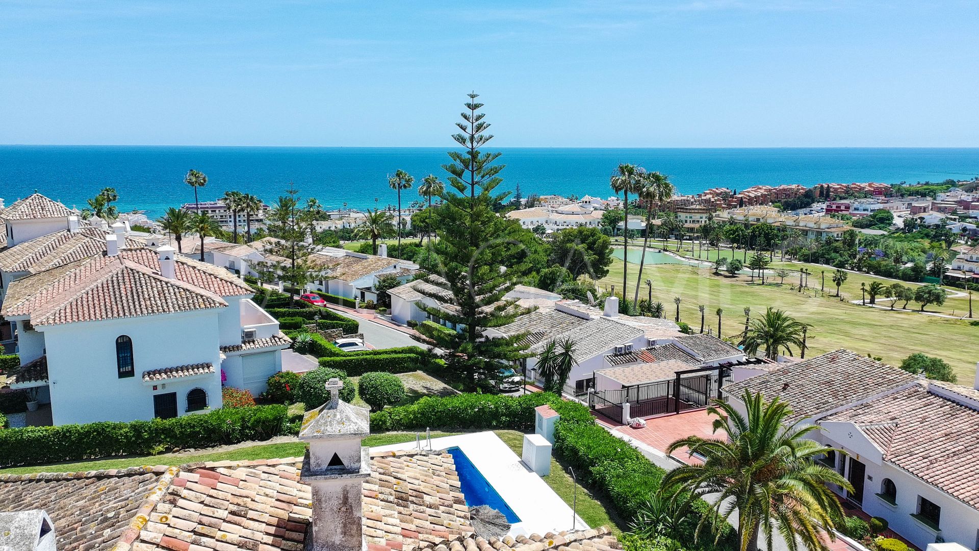 Radhus for sale in La Duquesa
