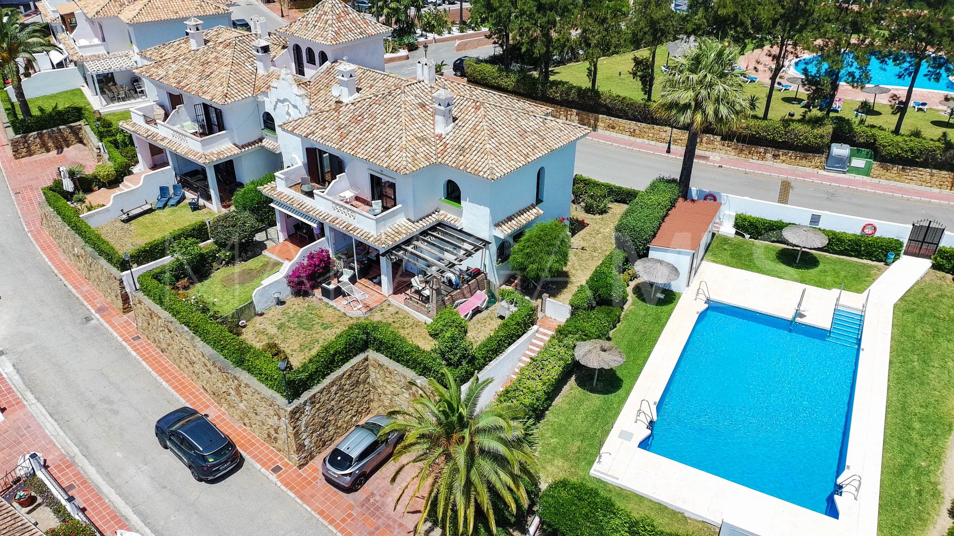 Radhus for sale in La Duquesa