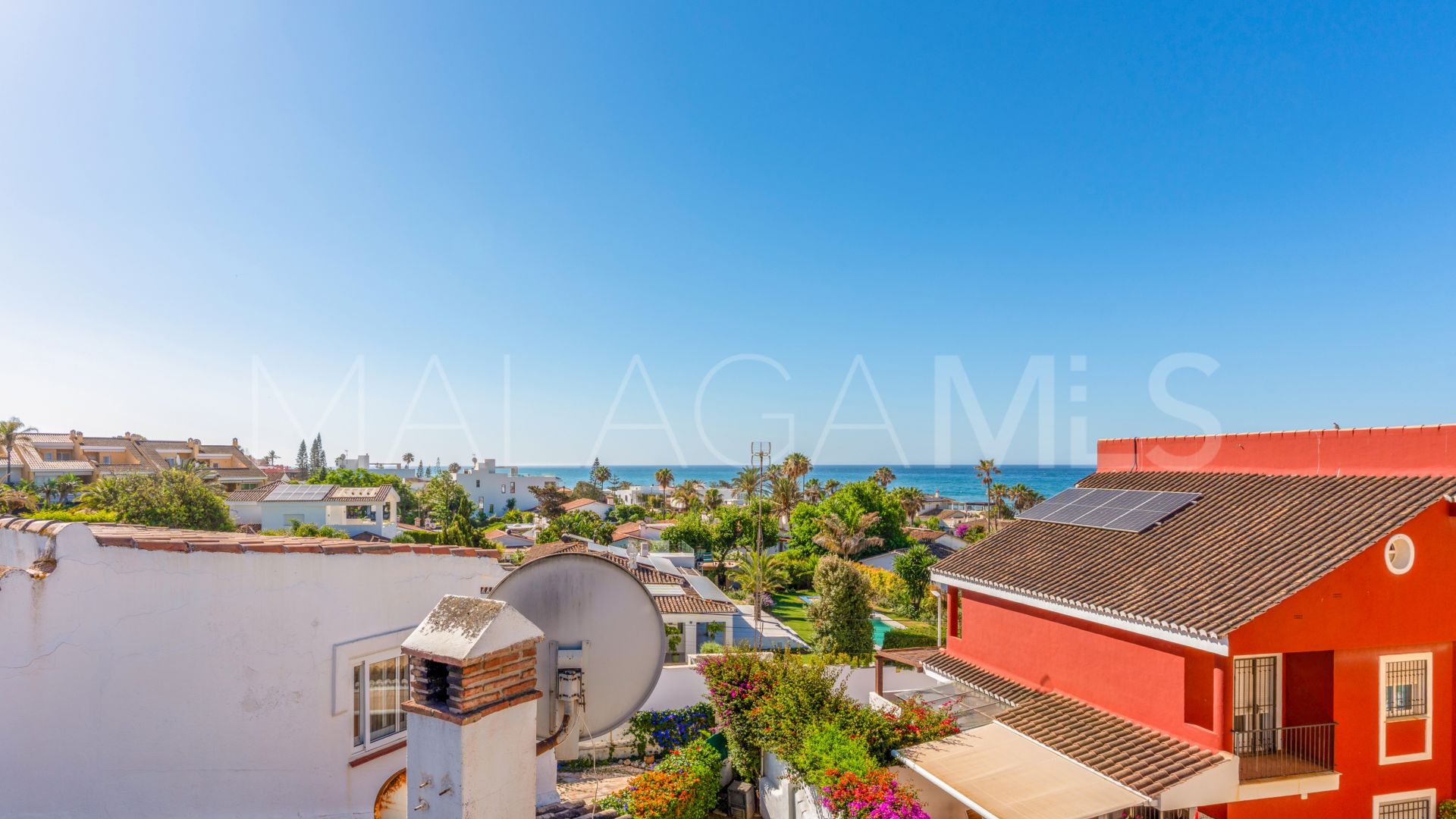 Adosado a la venta in Costabella with 3 bedrooms