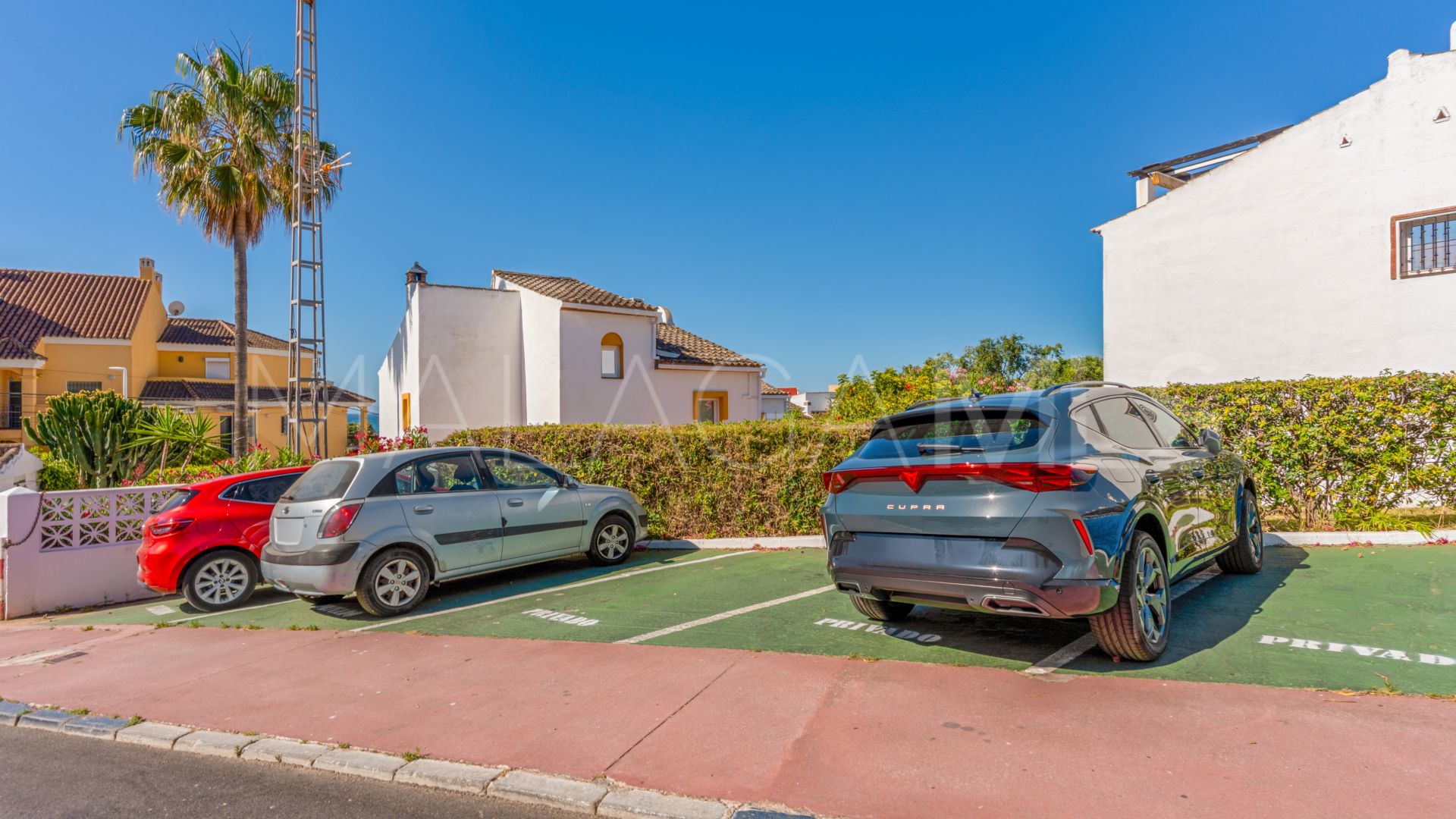 Adosado a la venta in Costabella with 3 bedrooms