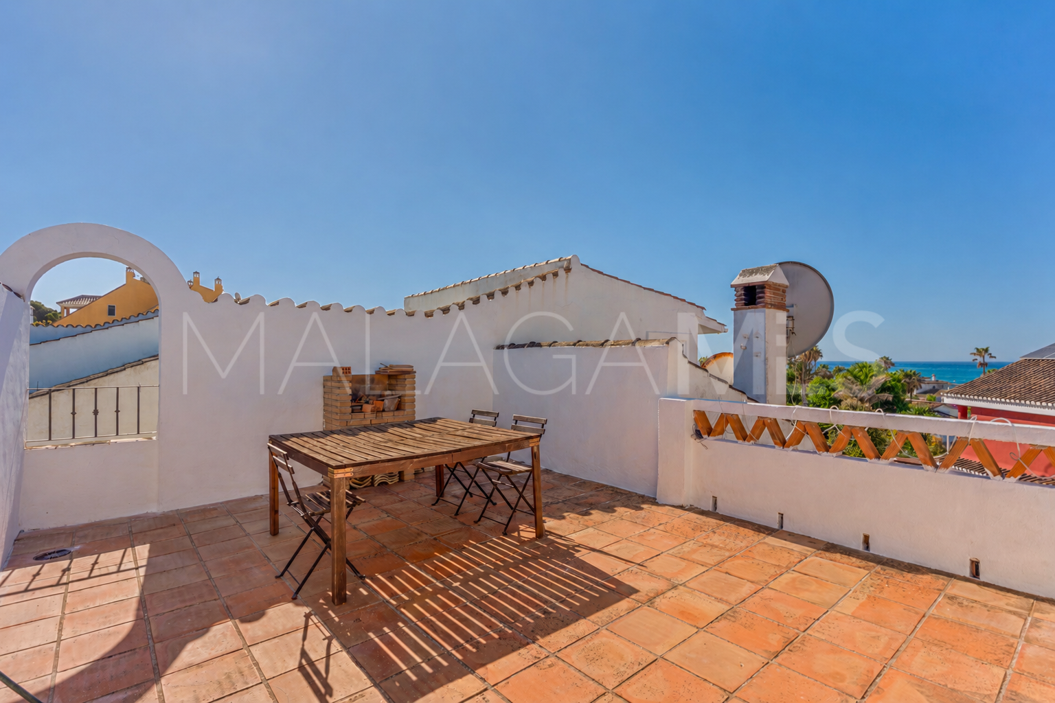 Adosado a la venta in Costabella with 3 bedrooms