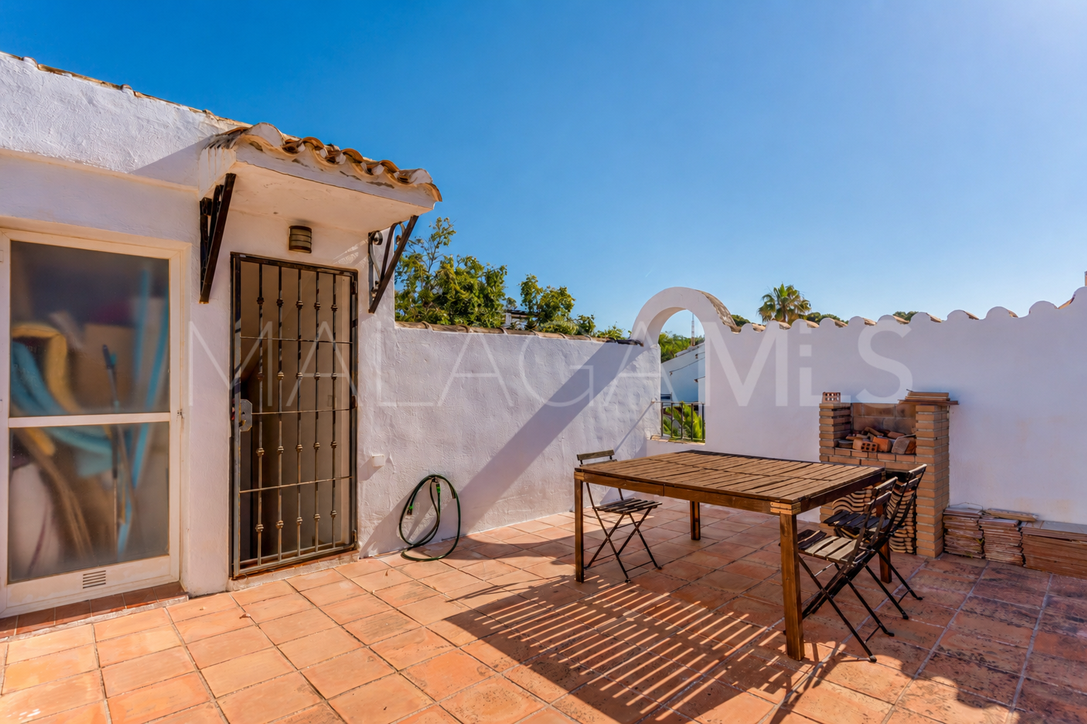Adosado a la venta in Costabella with 3 bedrooms