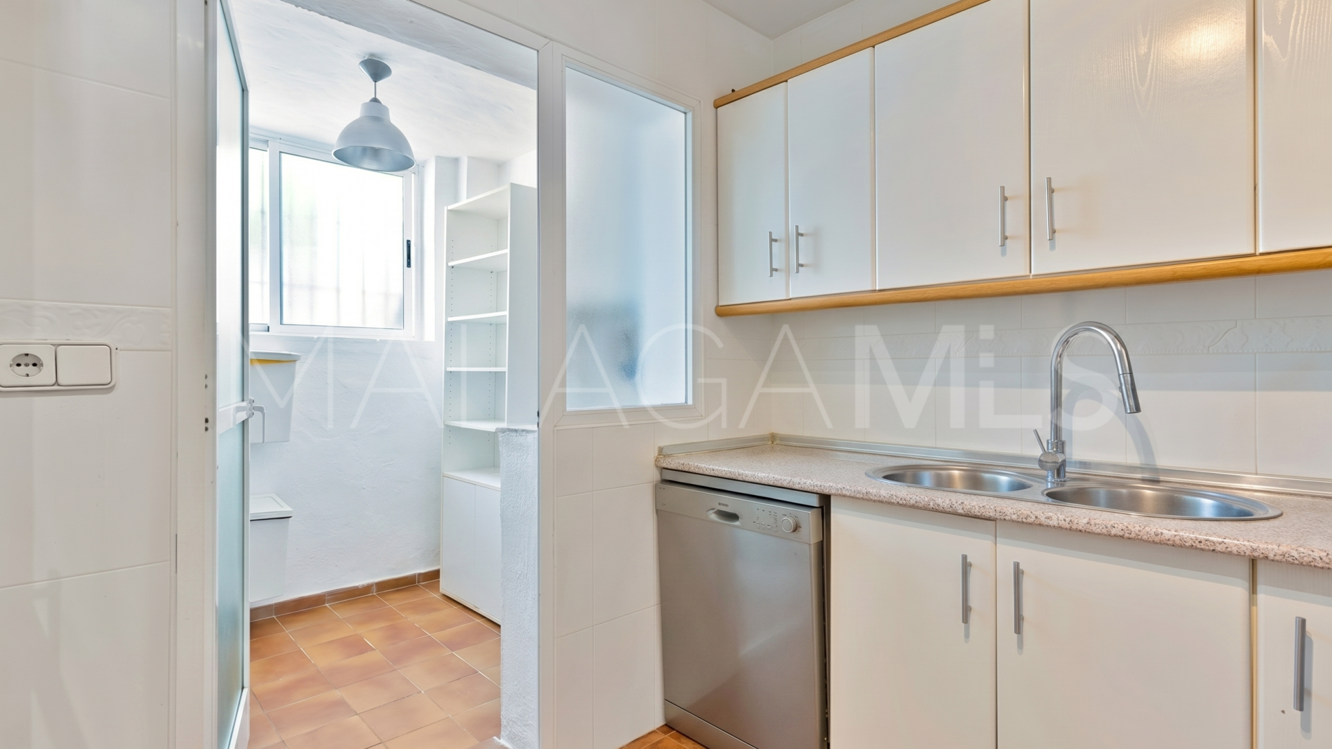 Adosado a la venta in Costabella with 3 bedrooms