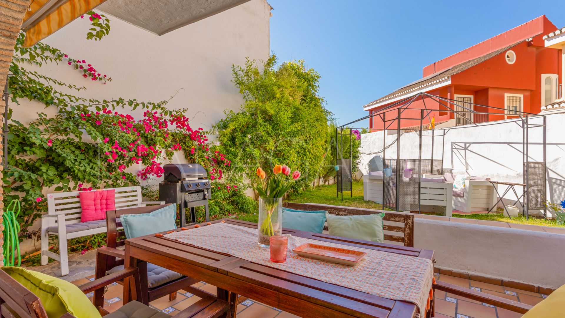 Adosado a la venta in Costabella with 3 bedrooms