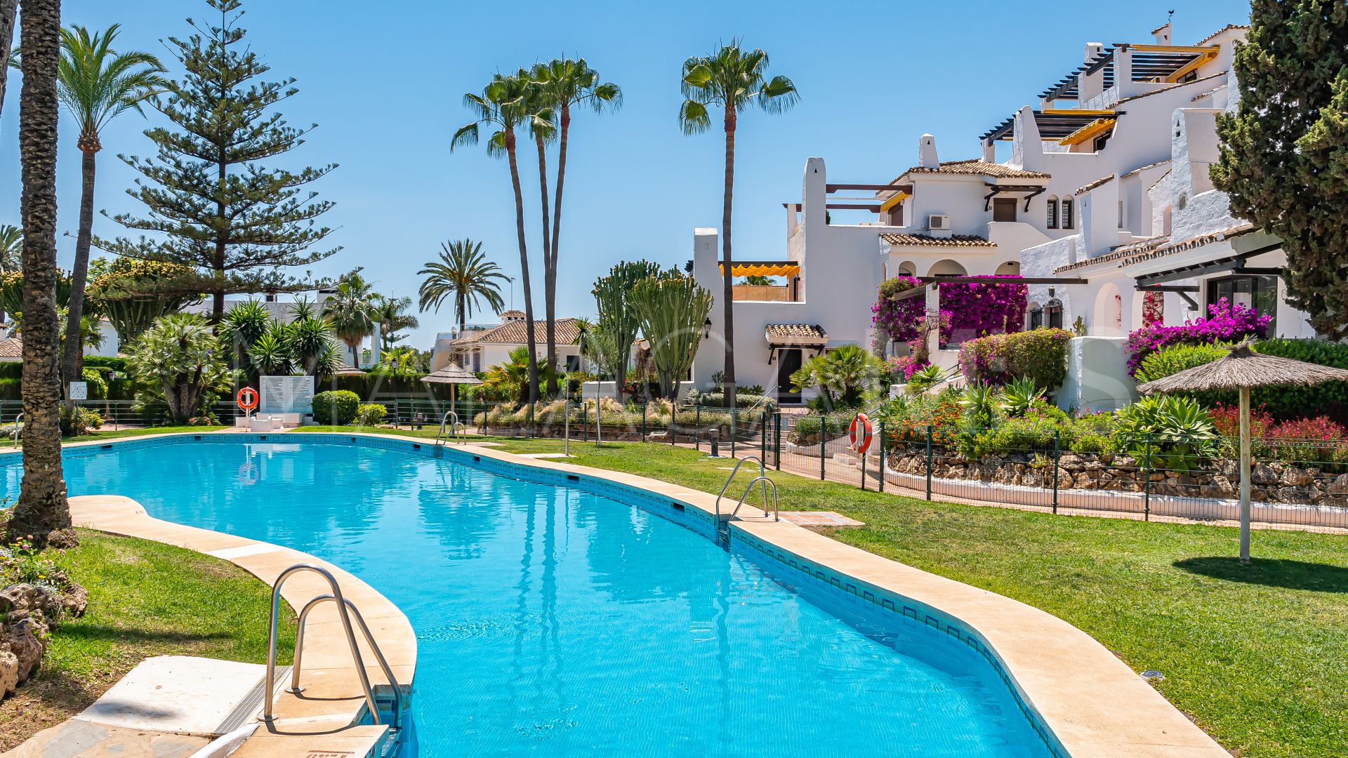 For sale Aldea Blanca apartment with 3 bedrooms