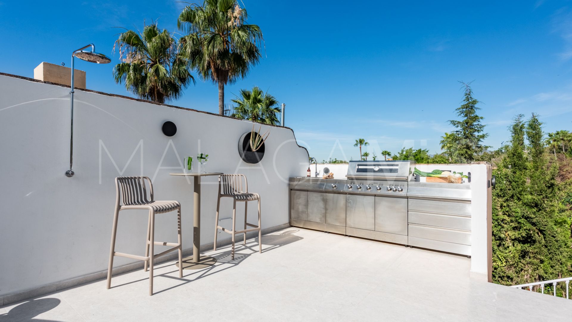 Duplex penthouse for sale in Nueva Andalucia with 3 bedrooms