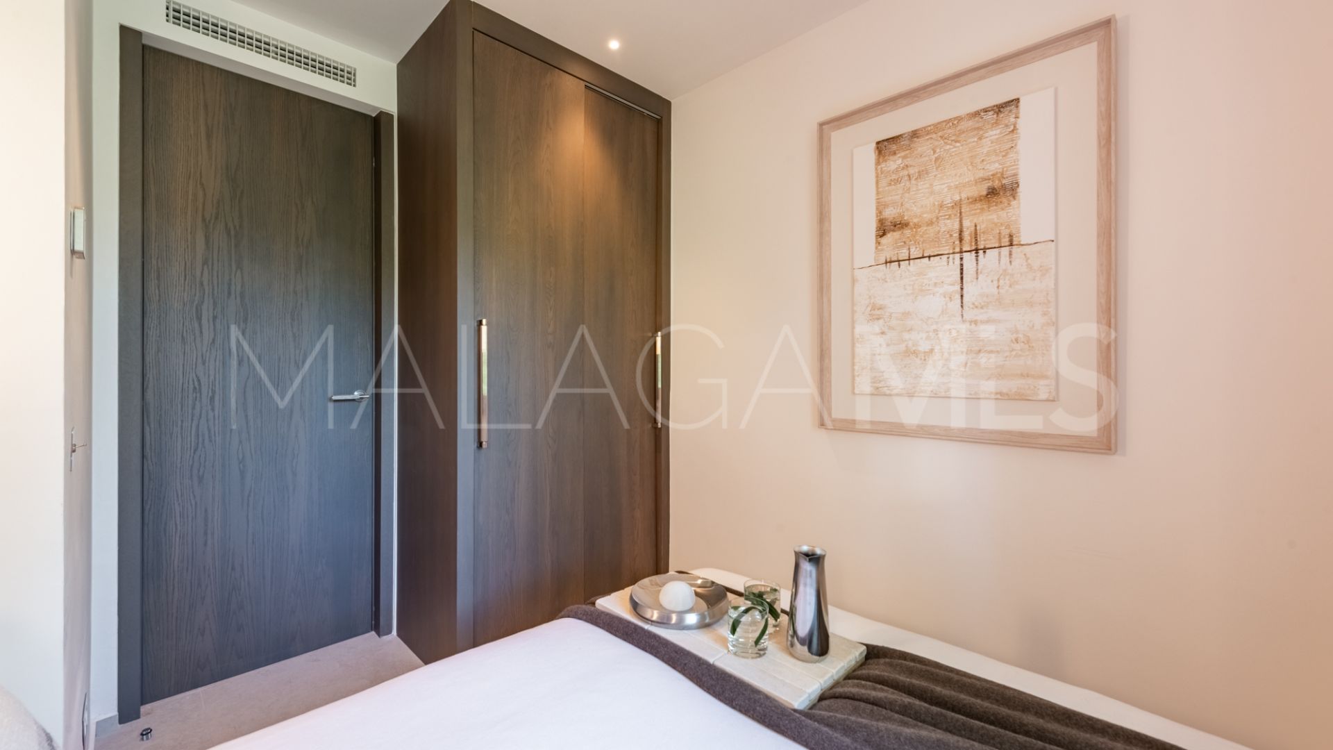 Duplex penthouse for sale in Nueva Andalucia with 3 bedrooms