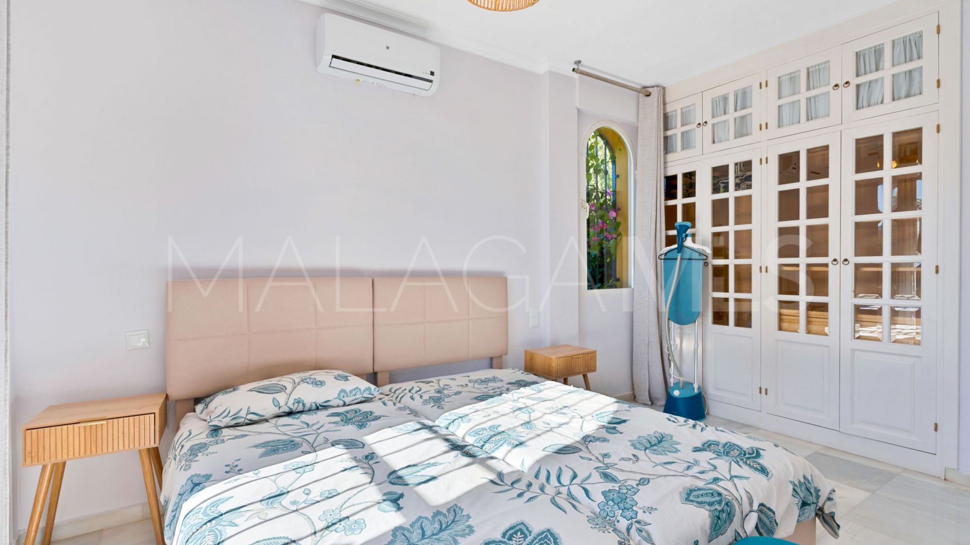 For sale villa in Nueva Andalucia with 6 bedrooms