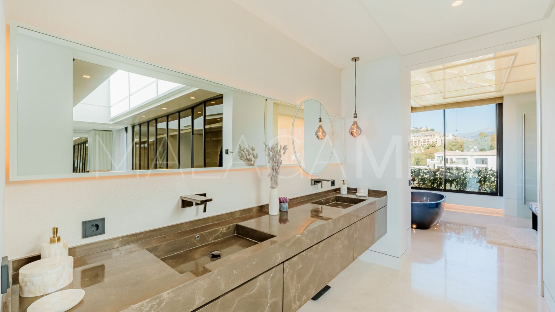 Villa for sale in The Hills with 8 bedrooms