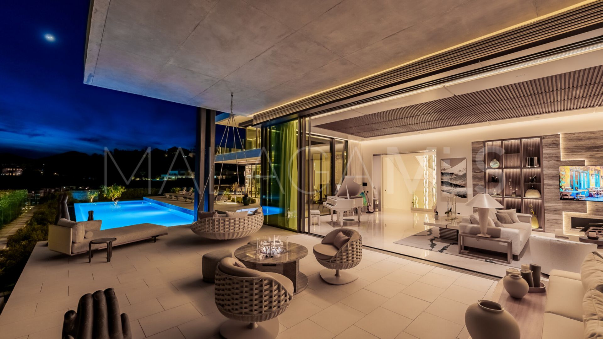 Villa for sale in The Hills with 8 bedrooms