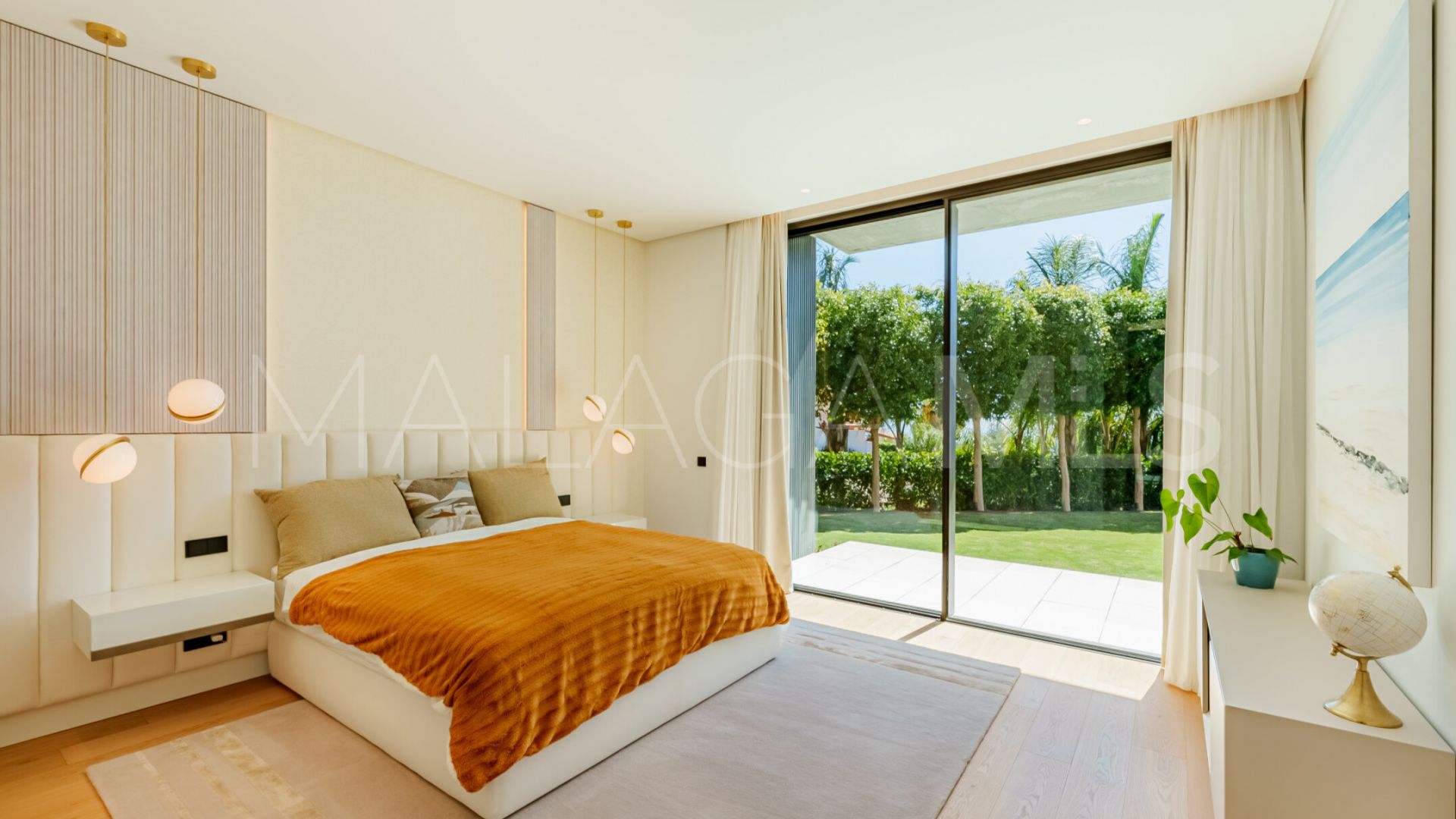 Villa for sale in The Hills with 8 bedrooms