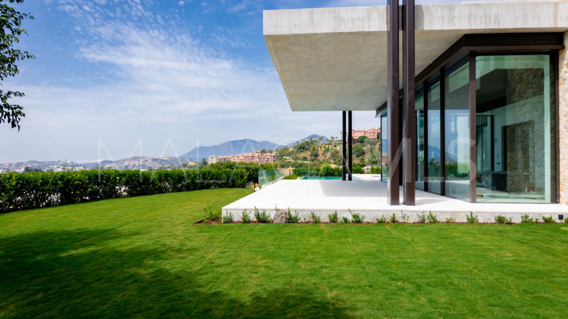 Villa for sale in The Hills with 8 bedrooms