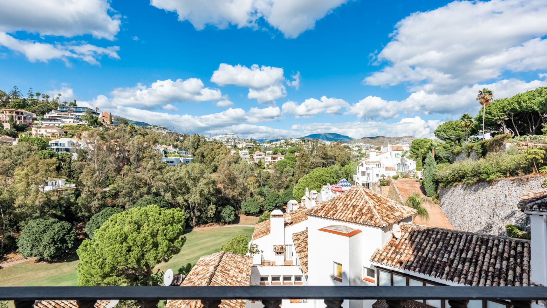 Benahavis, apartamento de 2 bedrooms for sale