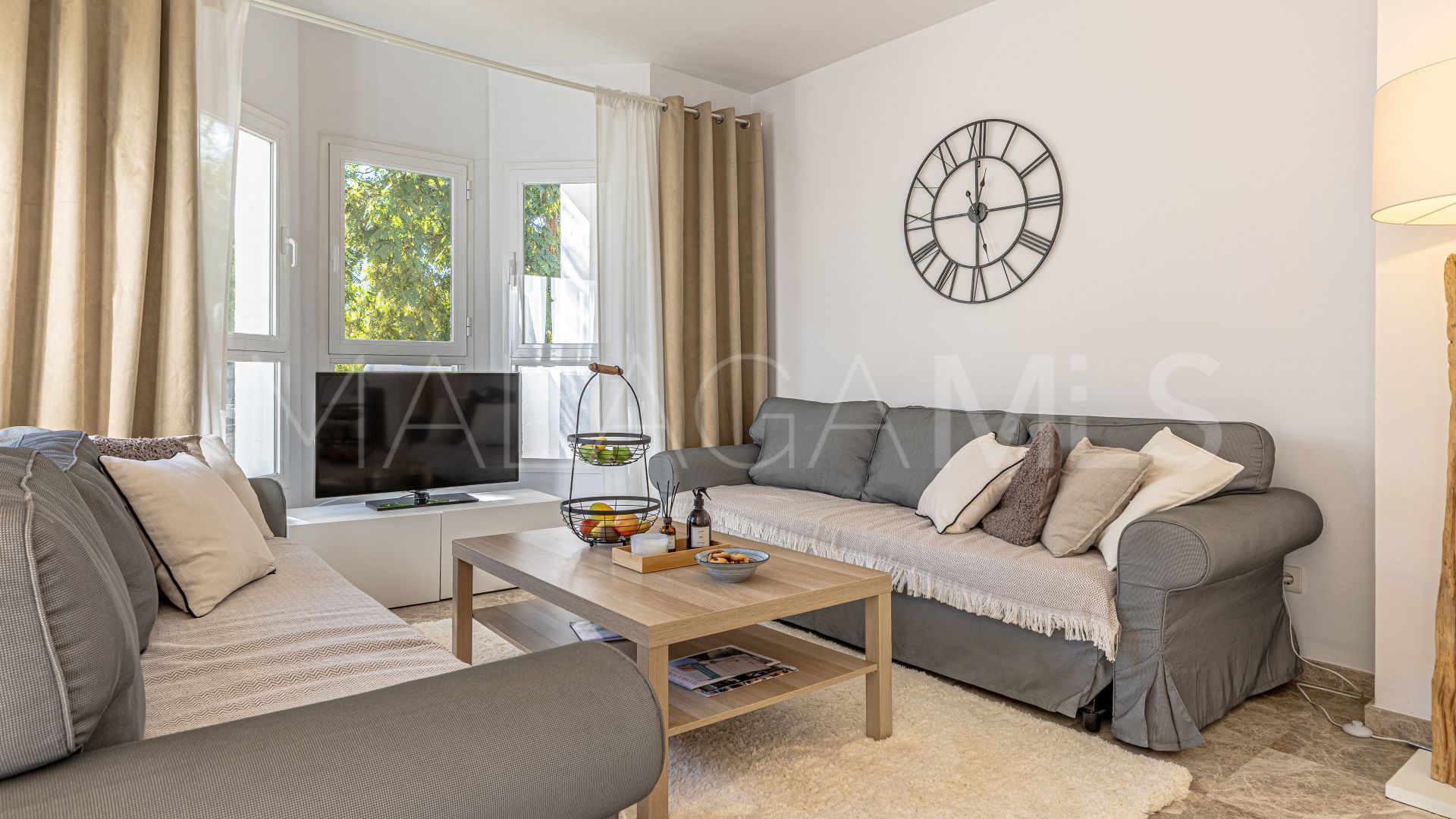 Apartment for sale in Los Naranjos de Marbella with 3 bedrooms