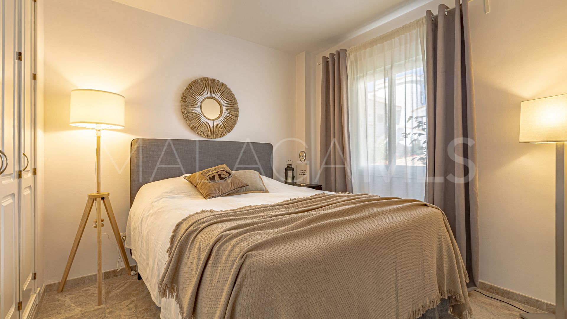 Apartment for sale in Los Naranjos de Marbella with 3 bedrooms