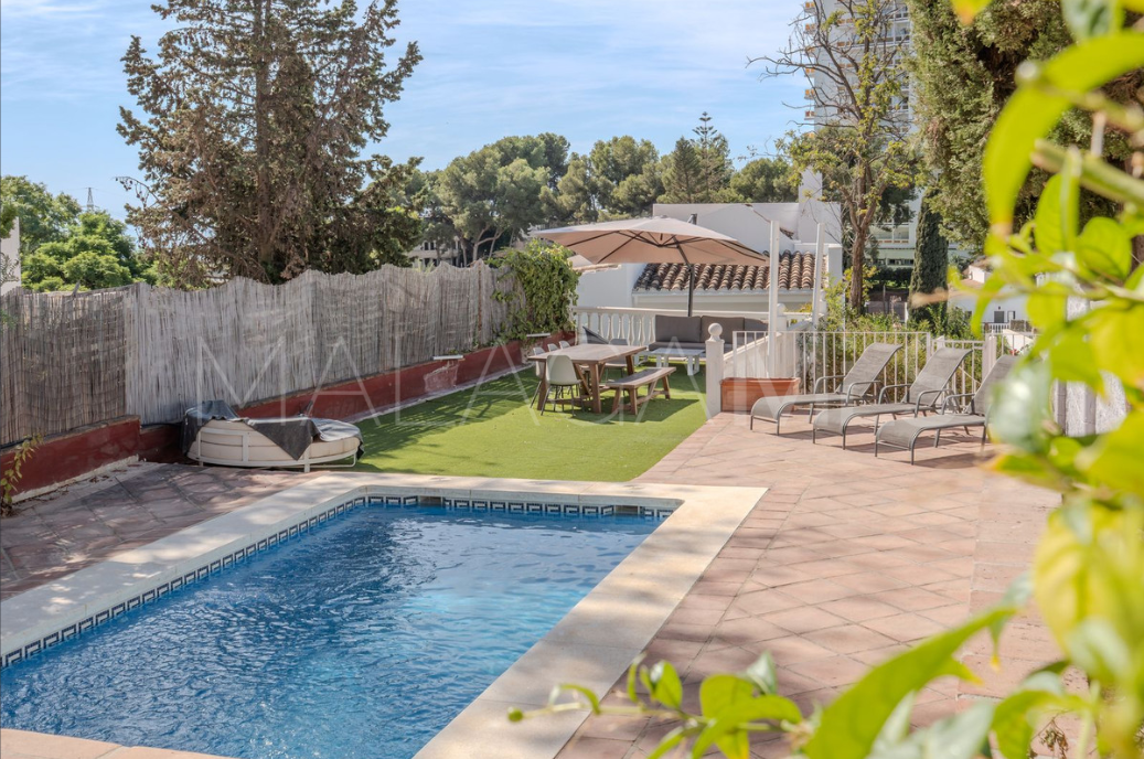 Doppelhaushälfte for sale in Nueva Andalucia