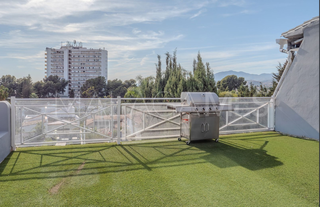 Doppelhaushälfte for sale in Nueva Andalucia