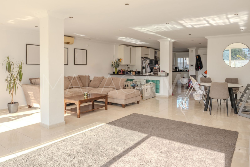 Doppelhaushälfte for sale in Nueva Andalucia