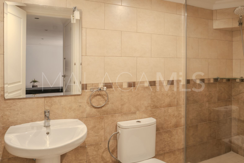 Doppelhaushälfte for sale in Nueva Andalucia