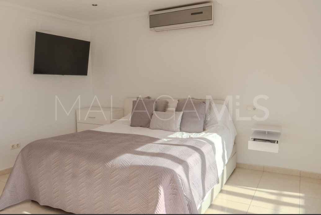 Doppelhaushälfte for sale in Nueva Andalucia