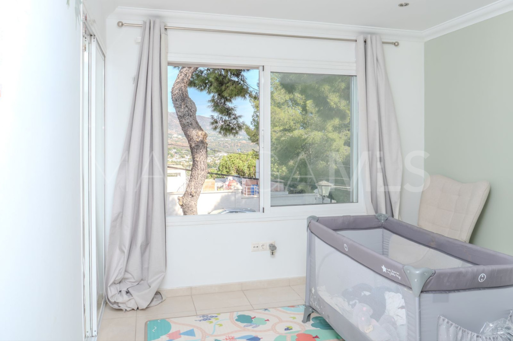 Doppelhaushälfte for sale in Nueva Andalucia