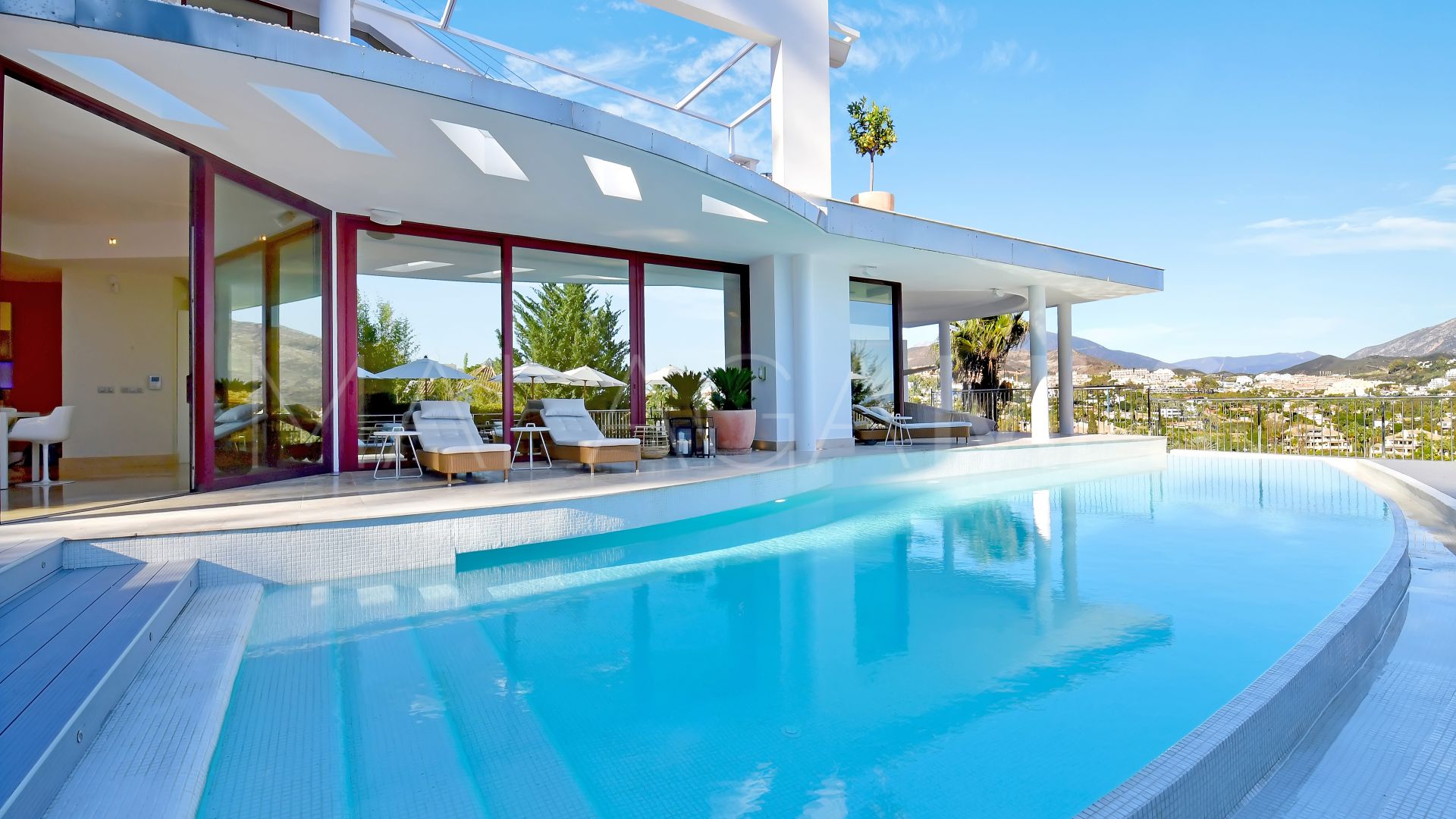 Se vende villa in Nueva Andalucia