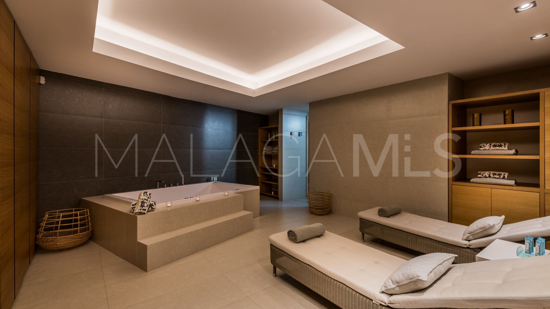 Villa for sale in Marbella Est