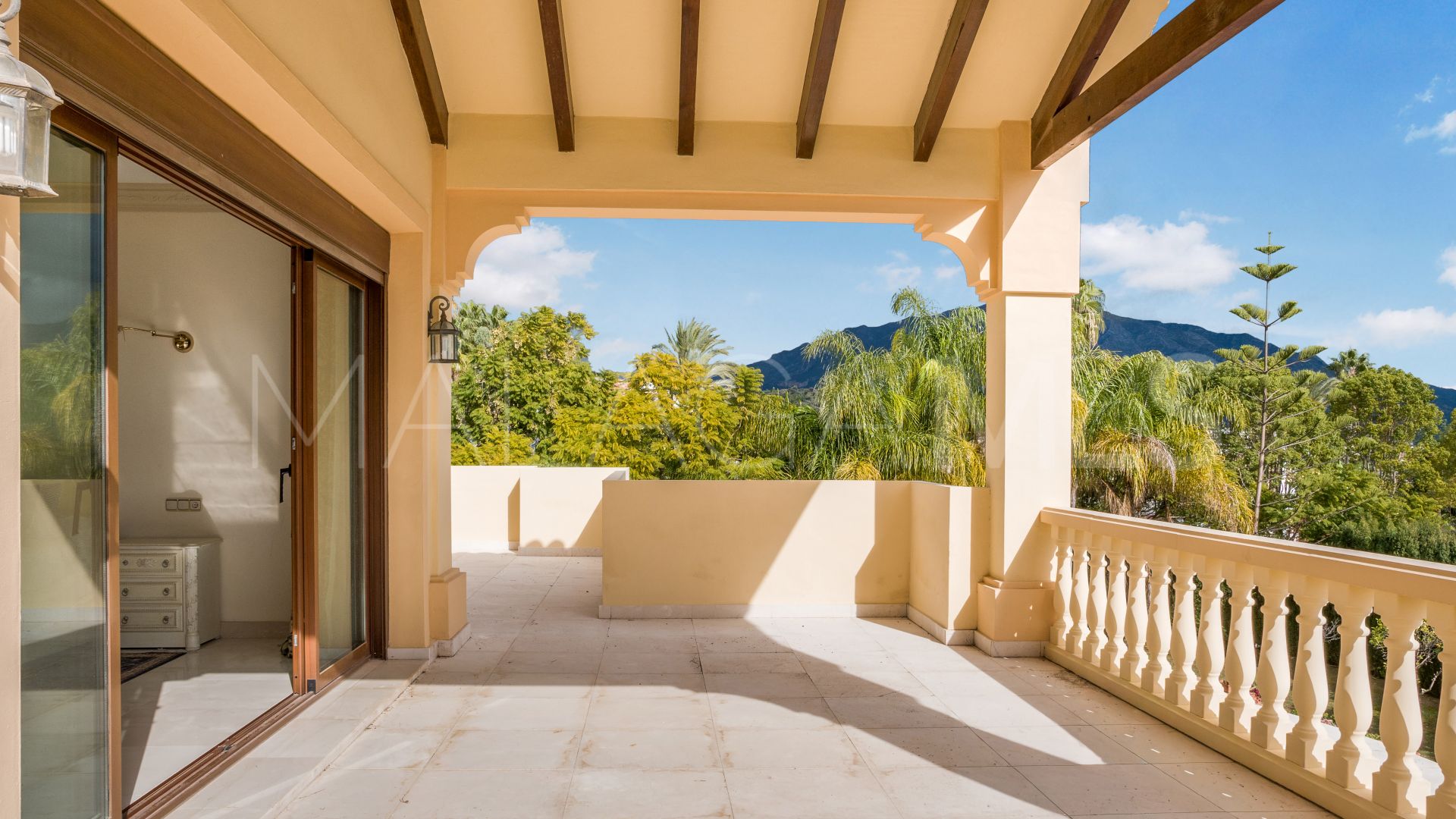 Hus i byn for sale in La Quinta