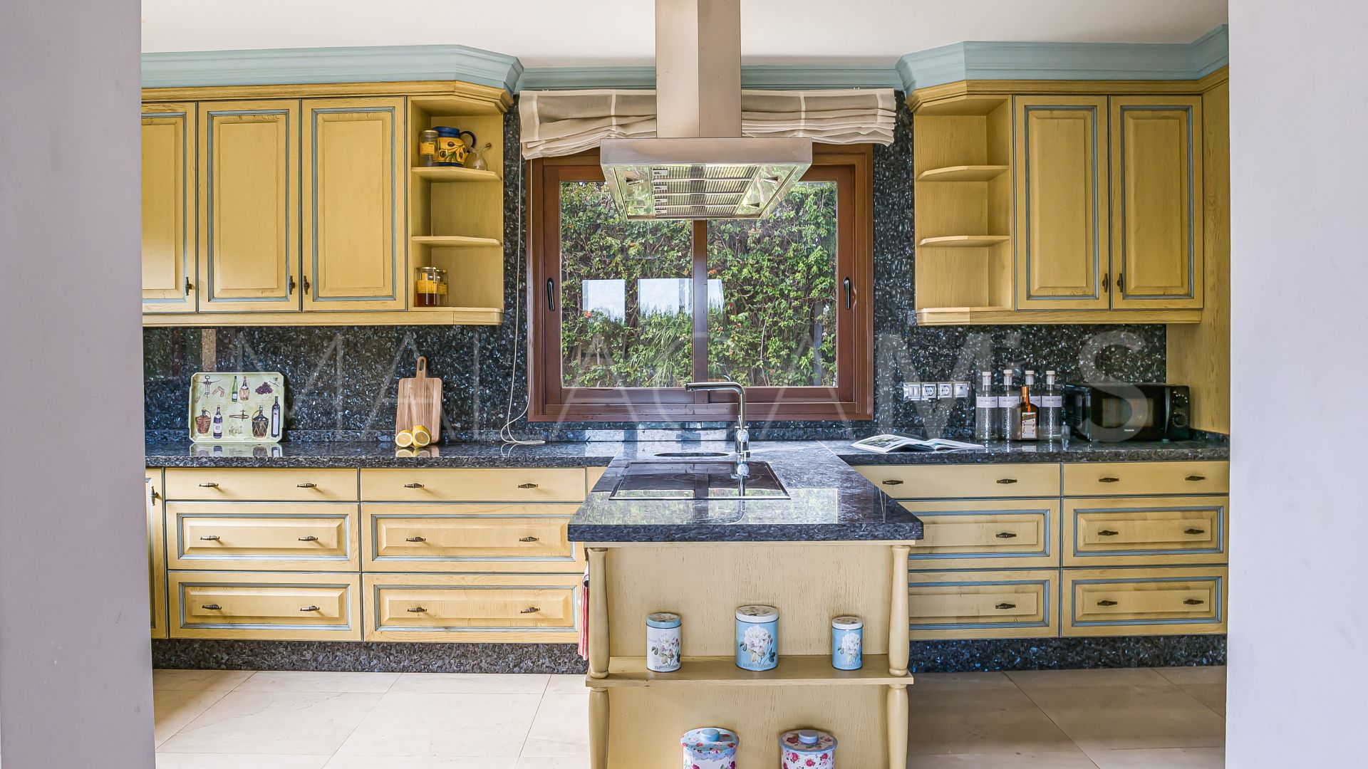 Hus i byn for sale in La Quinta