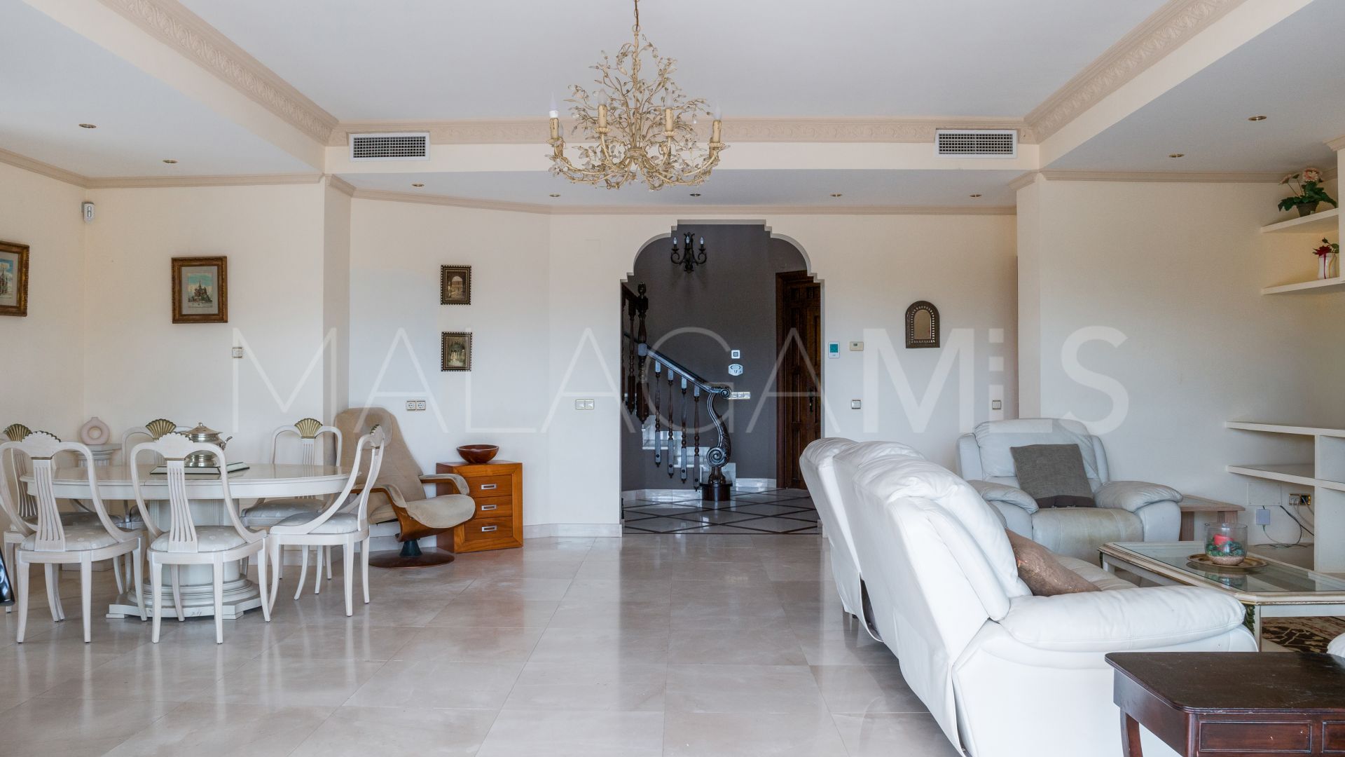 Hus i byn for sale in La Quinta