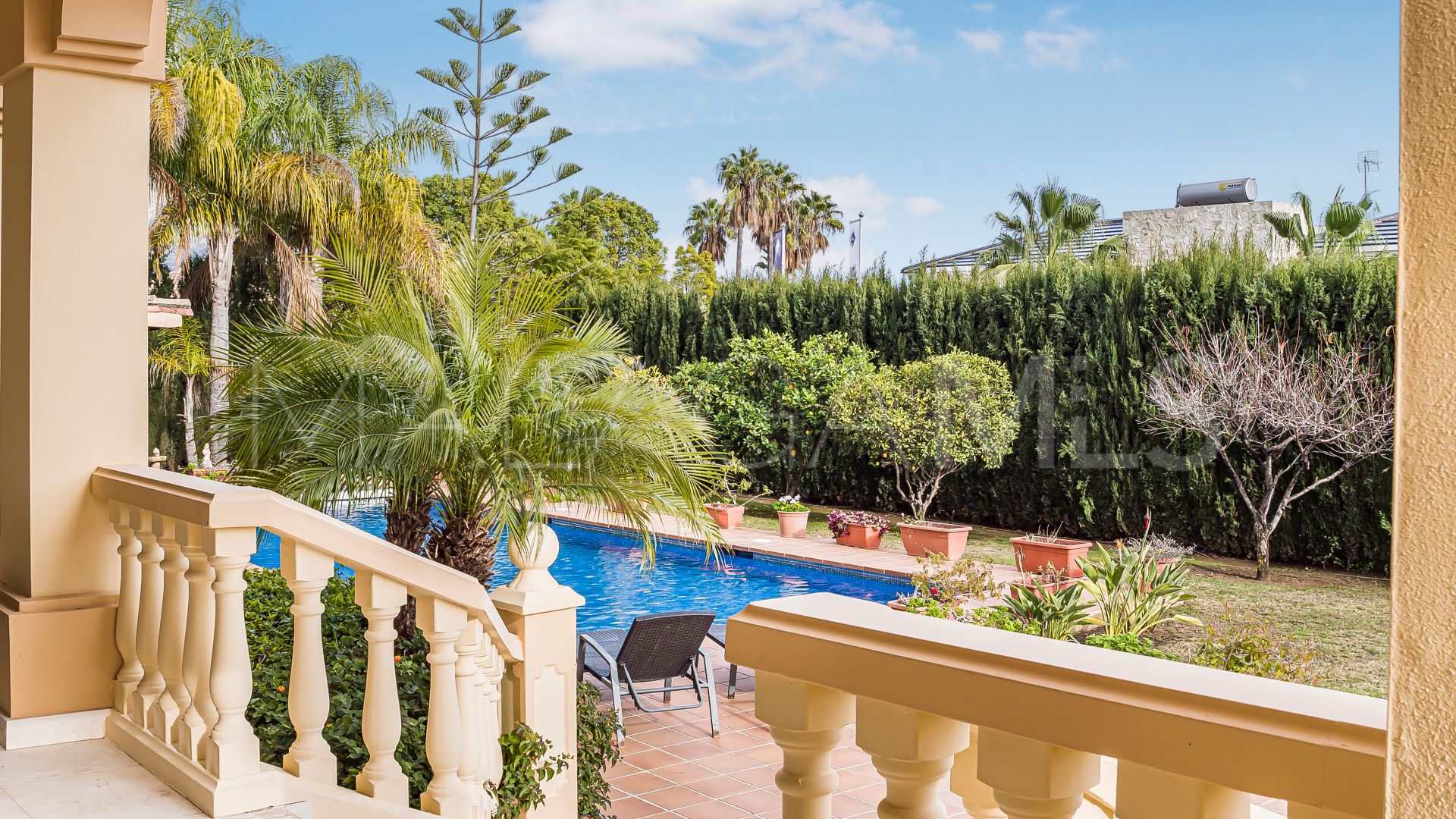 Hus i byn for sale in La Quinta