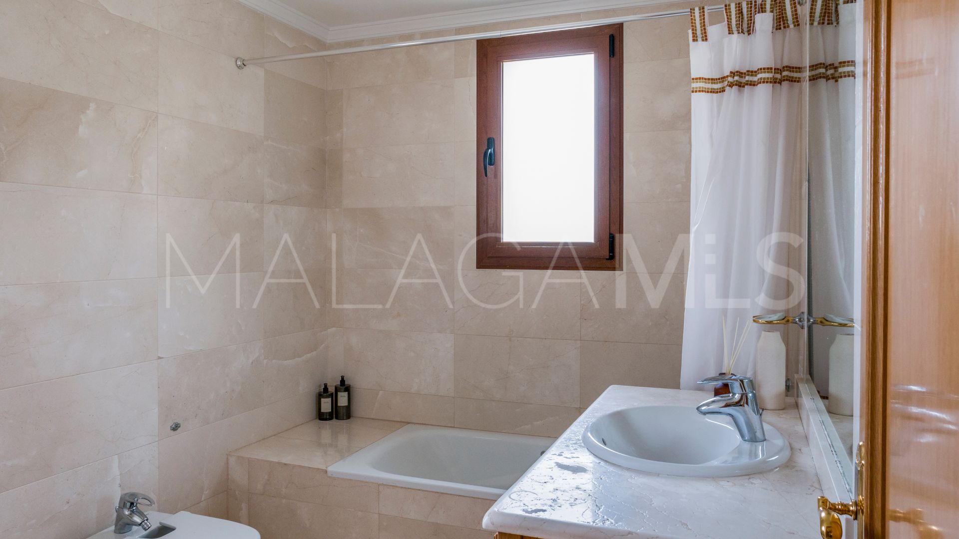 Hus i byn for sale in La Quinta