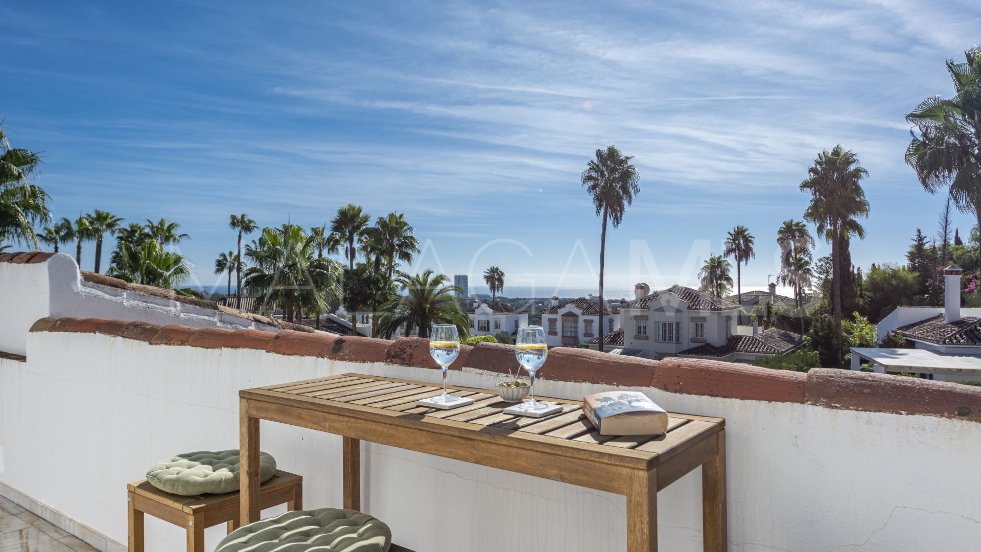 Villa for sale in Elviria