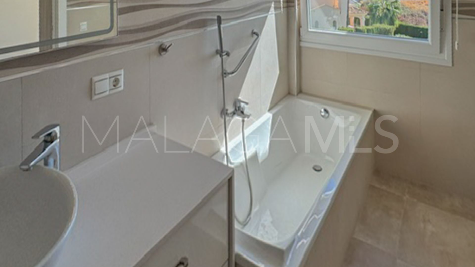 Villa for sale in Puerto Romano