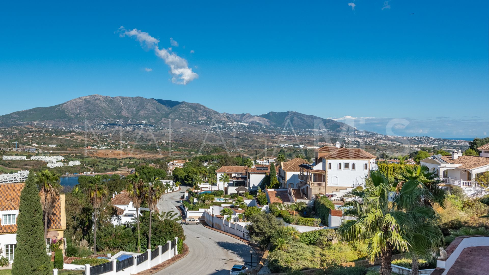 Villa for sale in La Cala Golf Resort with 4 bedrooms