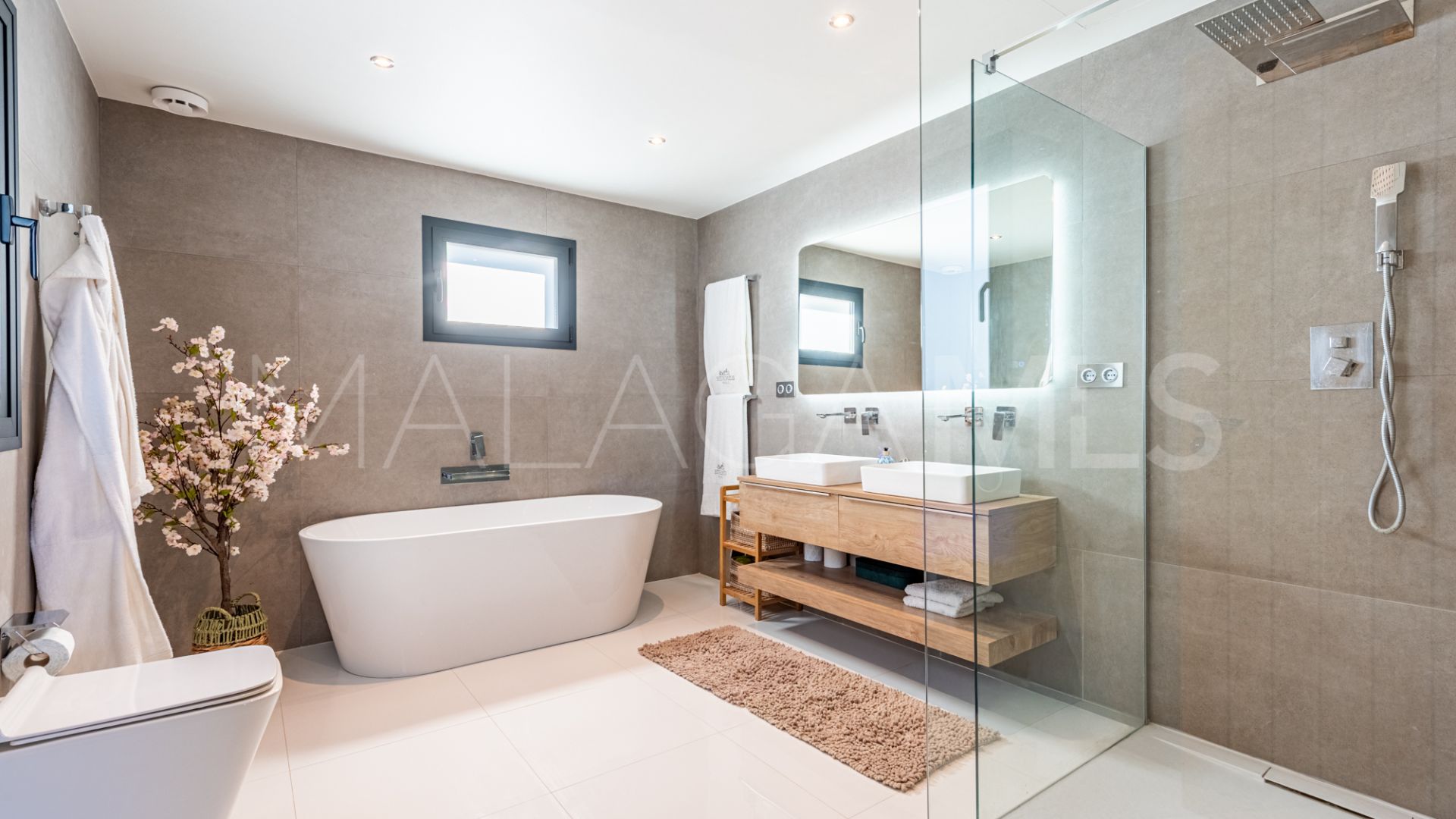 Villa for sale in La Cala Golf Resort with 4 bedrooms