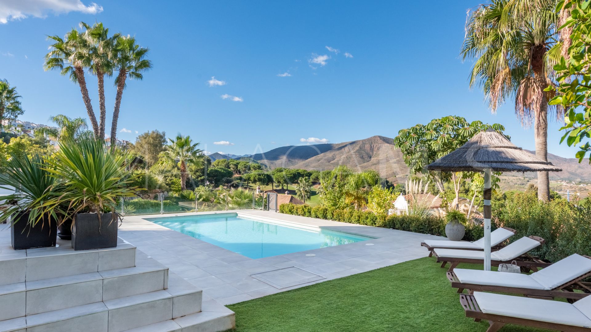 Villa for sale in La Cala Golf Resort with 4 bedrooms