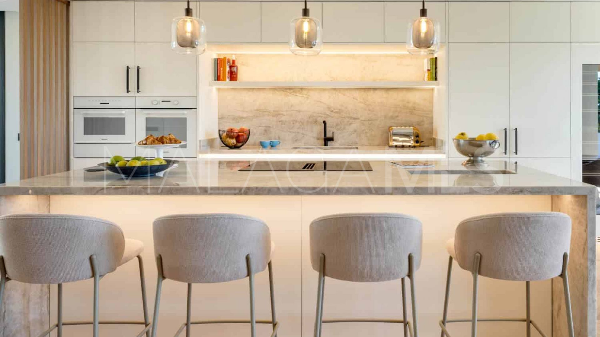 Maison for sale in Elviria