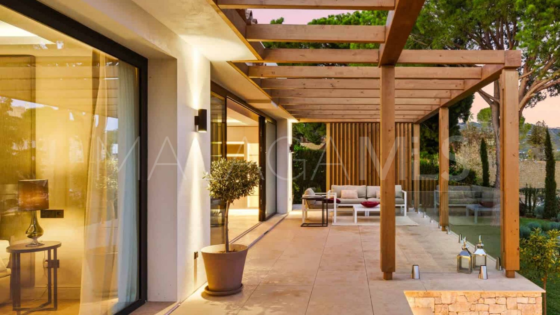 Maison for sale in Elviria