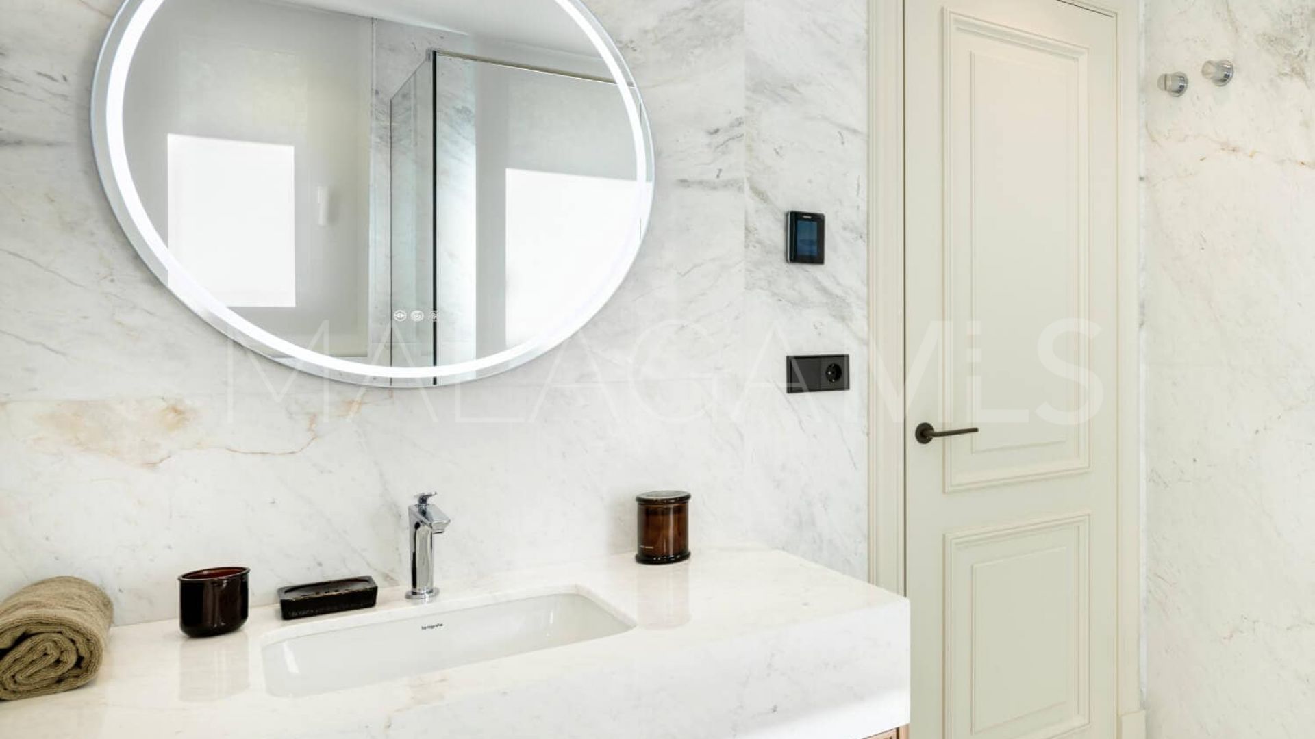 Maison for sale in Elviria