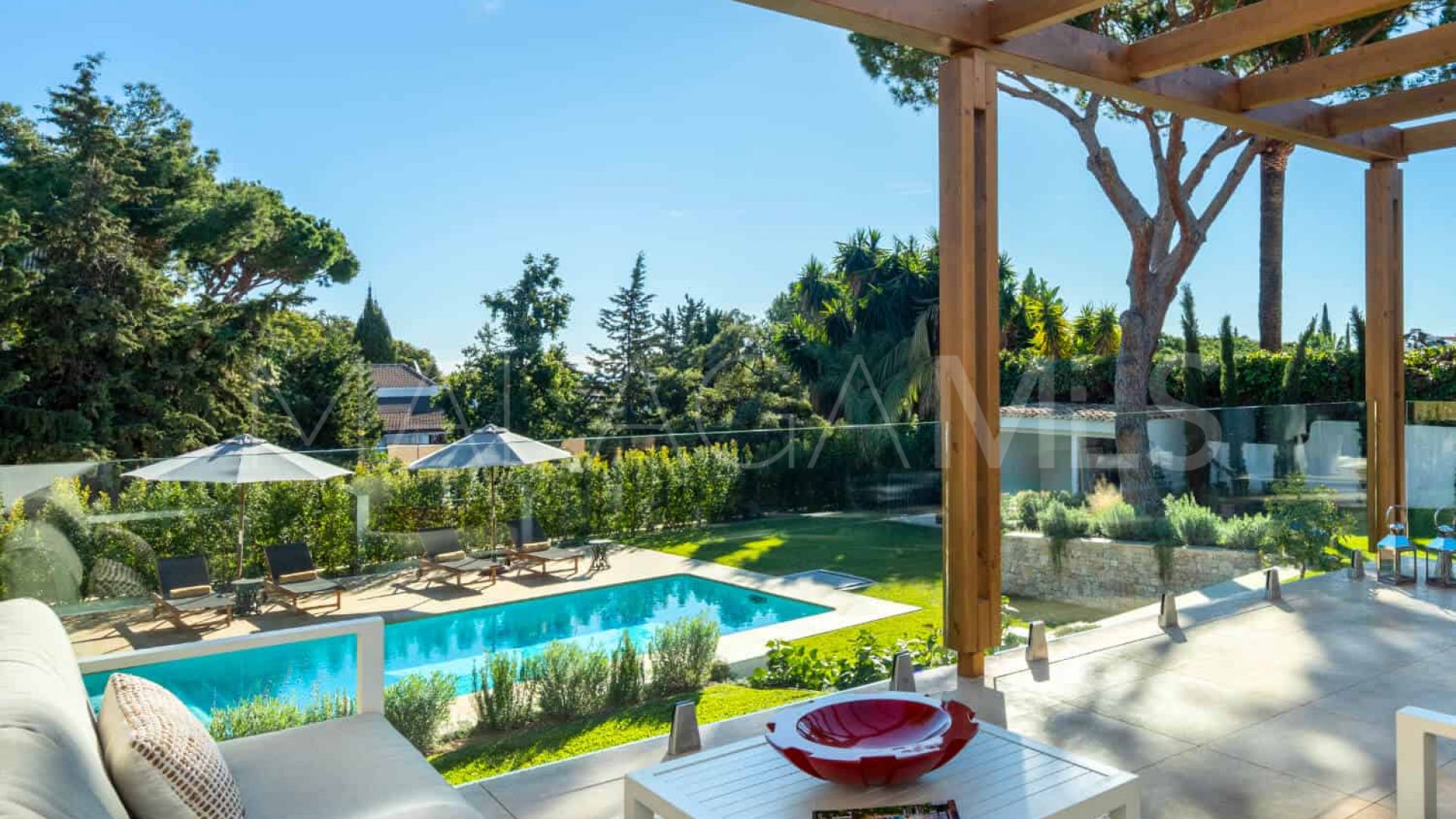 Maison for sale in Elviria