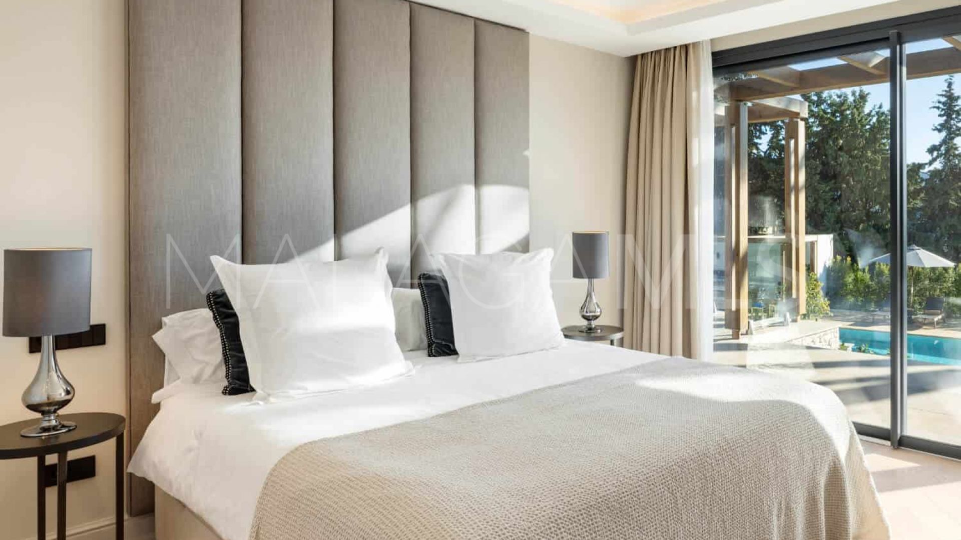 Maison for sale in Elviria